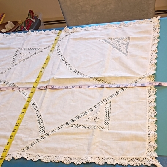 Vintage Classic White Lace Tablecloth Cottagecore Granny Chic Victorian